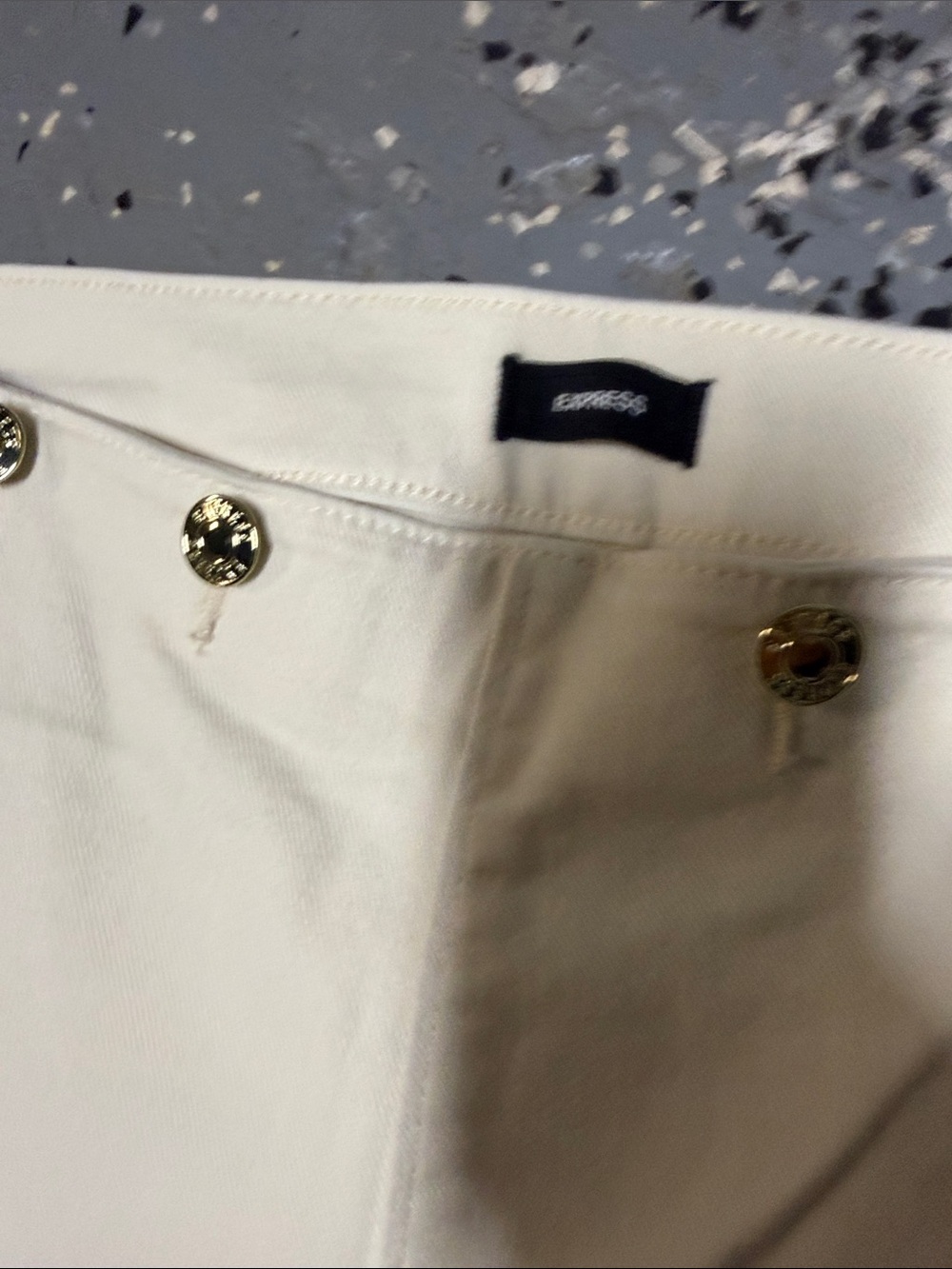 Express Cream Wide-Leg Jeans with Button Accent - Picture 2 of 5